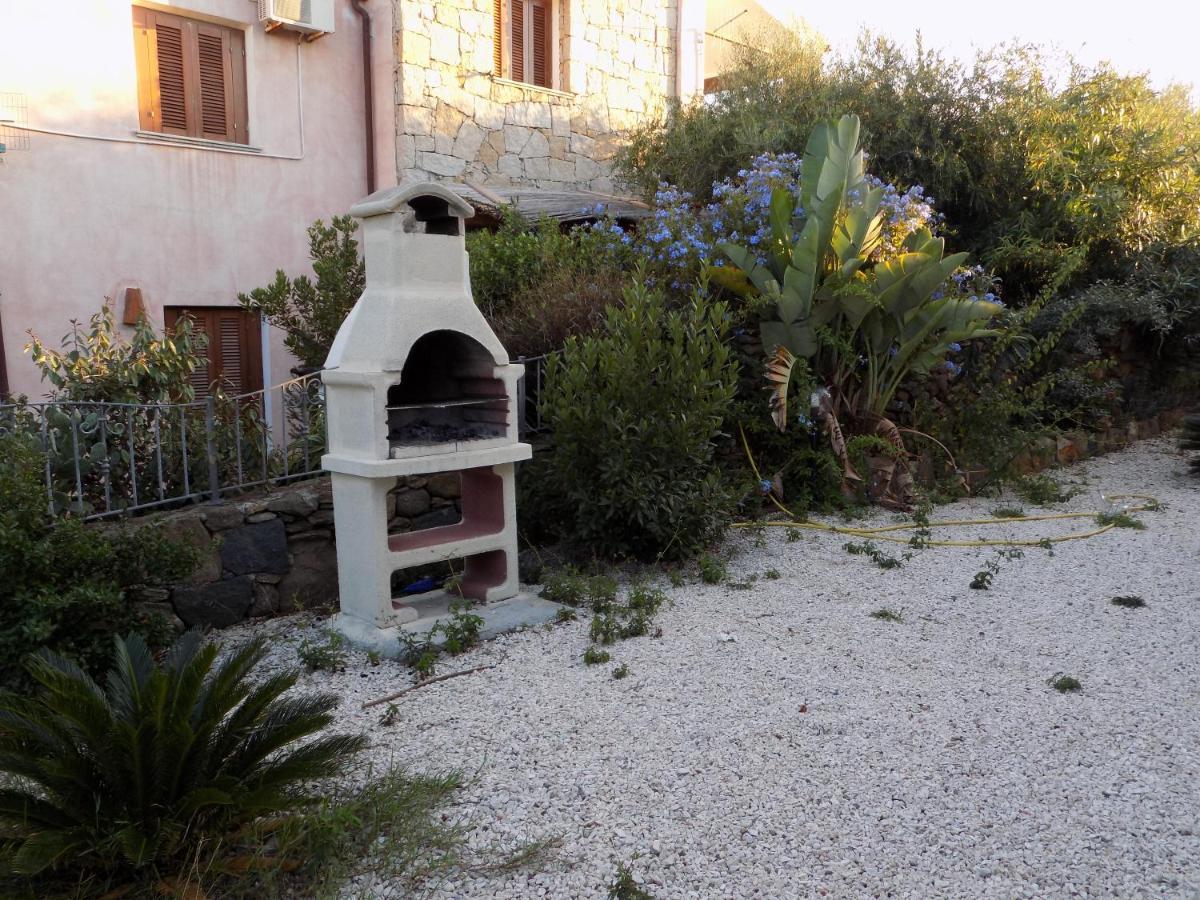 Villetta Erica Tanaunella Exterior photo