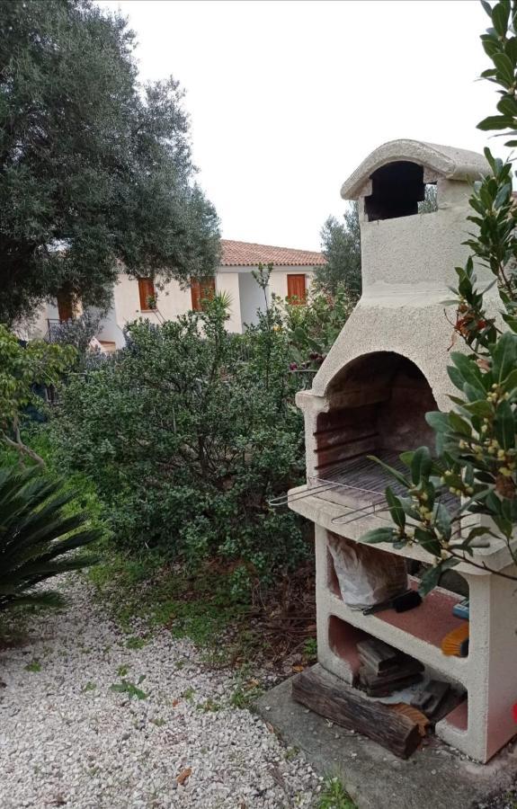 Villetta Erica Tanaunella Exterior photo